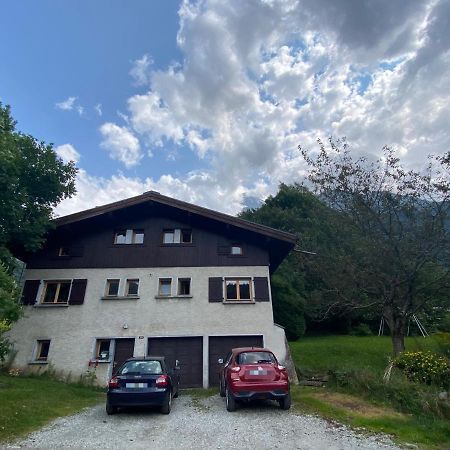 Logement Mansarde Dans Maison Avec Jardin En Bord De Piste, Vue Montagne Les Houches Ngoại thất bức ảnh