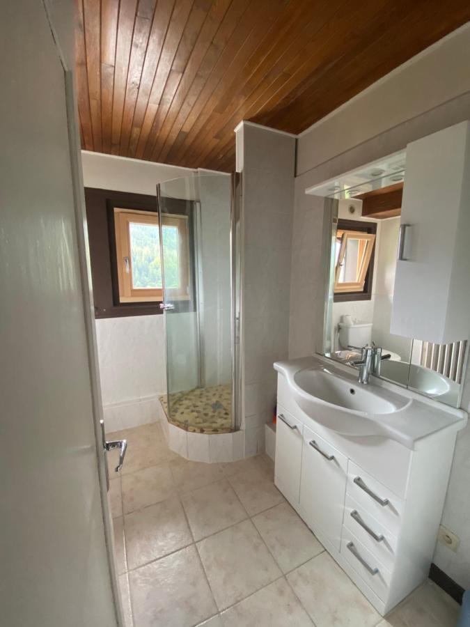 Logement Mansarde Dans Maison Avec Jardin En Bord De Piste, Vue Montagne Les Houches Ngoại thất bức ảnh