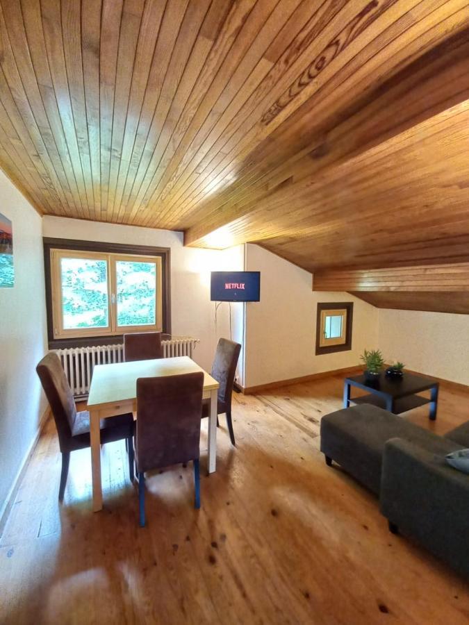 Logement Mansarde Dans Maison Avec Jardin En Bord De Piste, Vue Montagne Les Houches Ngoại thất bức ảnh